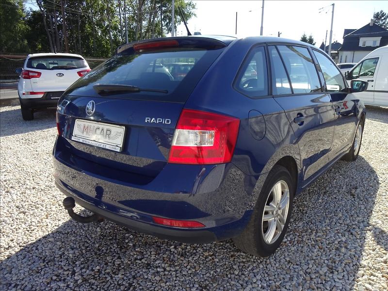 Škoda Rapid 1,2i 55kW - fotka 7 z 49