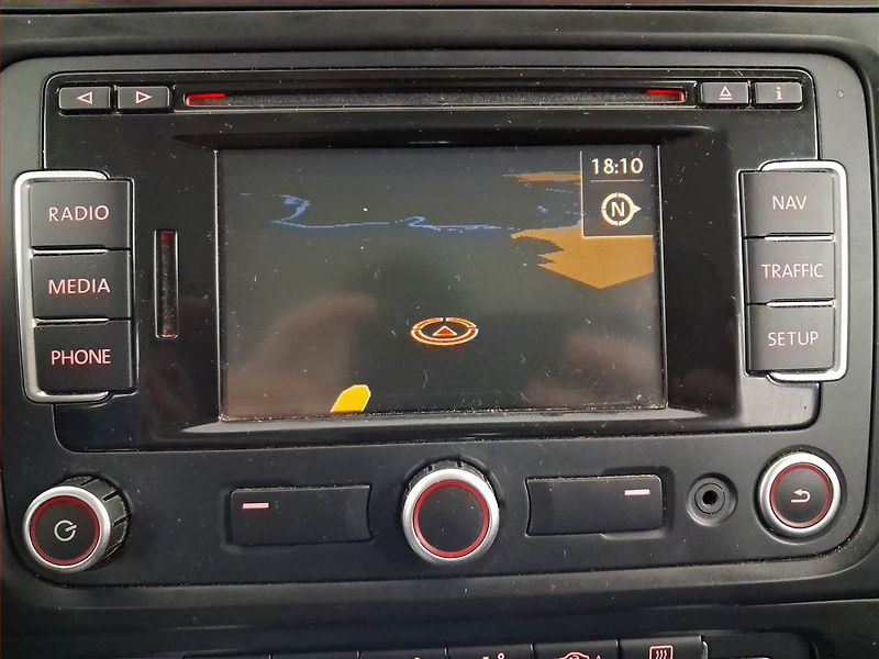 Volkswagen Golf (2010) 1.6 TDI, po STK, Tažné - fotka 13 z 18
