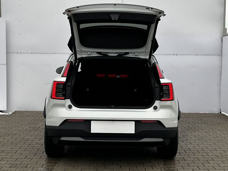 Volvo EX30 Ultra Twin Motor 315kW - fotka 6 z 26