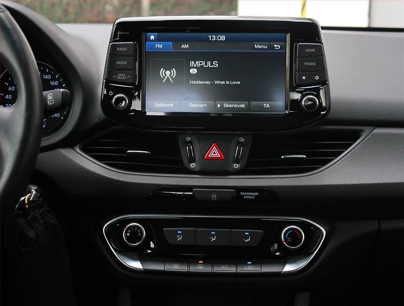 Hyundai i30 (2019) 1.4 CVVT, Serv.kniha, Tempomat - fotka 12 z 17