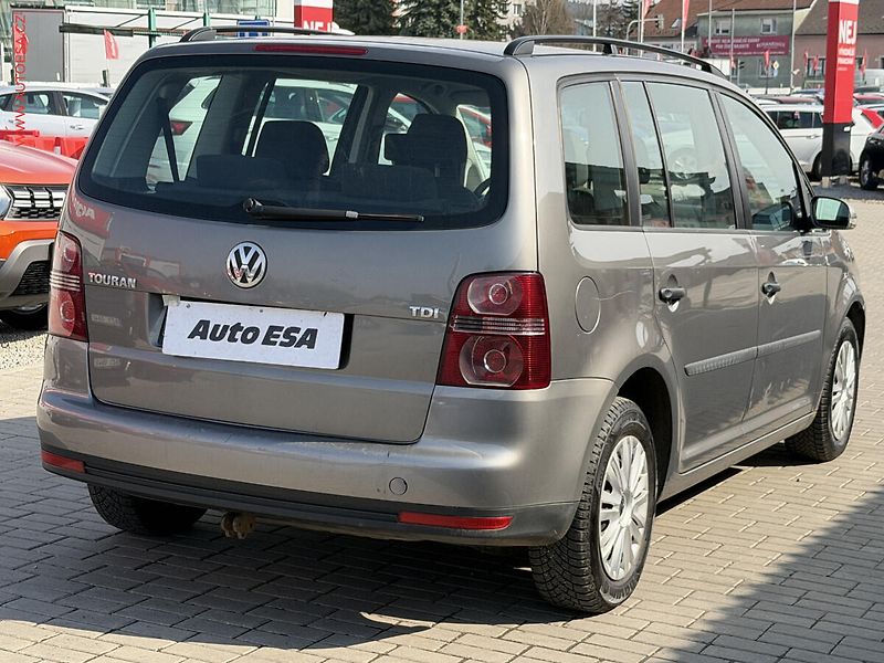Volkswagen Touran (2008) 1.9TDi, AC, temp - fotka 6 z 17