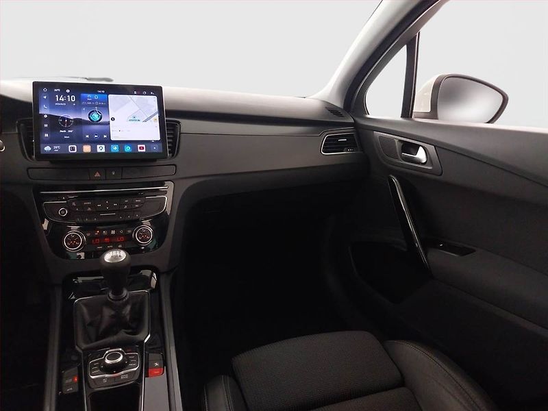 Peugeot 508 (2011) 2.0 HDi, Serv.kniha, Xenony - fotka 8 z 19