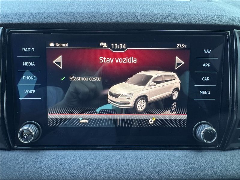 Škoda Karoq 1,5 TSI DSG SPORTLINE DPH ČR - fotka 38 z 50