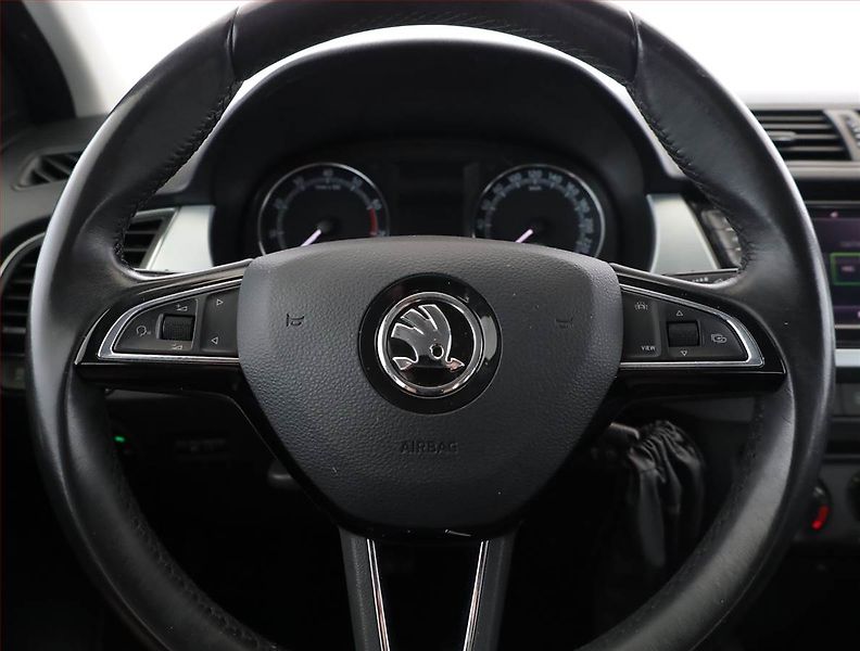 Škoda Fabia (2019) Ambition 1.0 TSI, Serv.kniha - fotka 8 z 17