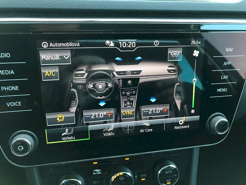 Škoda Superb (2022) COM GRT STY TD 110/2.0 6MP - fotka 21 z 26
