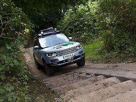 Range Rover Hybrid.