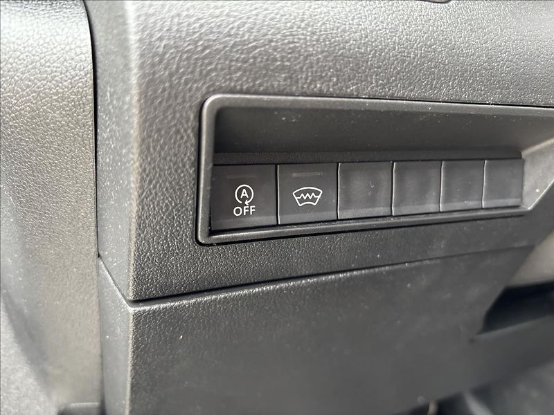 Peugeot Partner 1,2 Puretech 81kW Active L1 - fotka 23 z 35