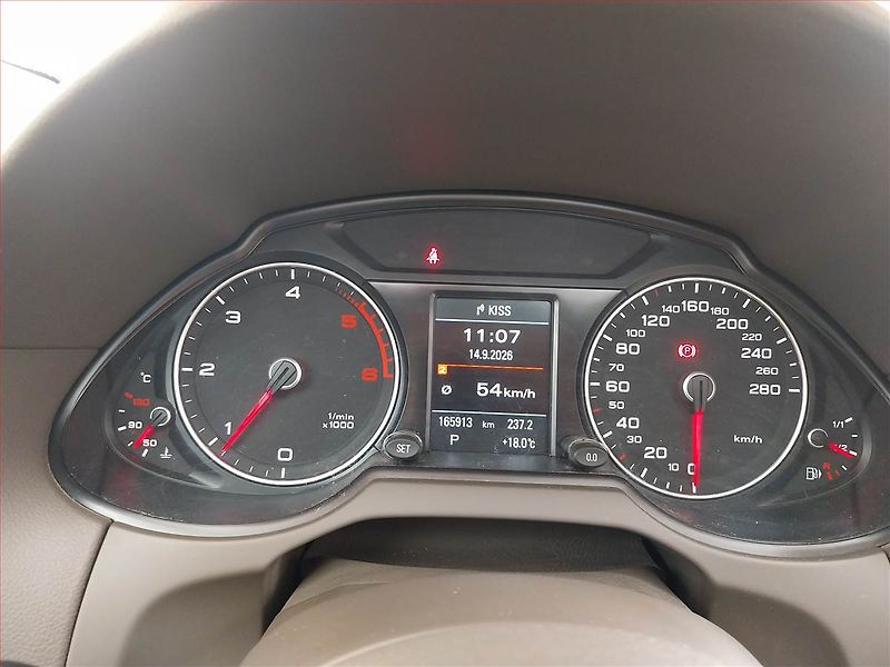 Audi Q5 (2016) S line 2.0 TDI, 4X4, Automat - fotka 11 z 19