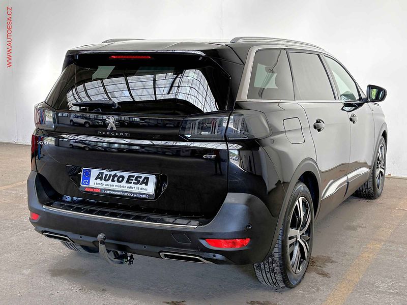 Peugeot 5008 (2021) 1.5 HDI, 1.maj, LED, panor. - fotka 4 z 16