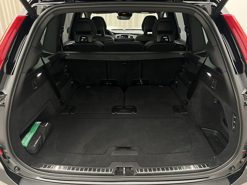 Volvo XC90 B5 AWD INSCRIPTION AUT 7 MÍST - fotka 5 z 50