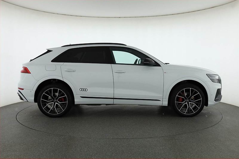 Audi Q8 (2021) 50 TDI - fotka 6 z 19
