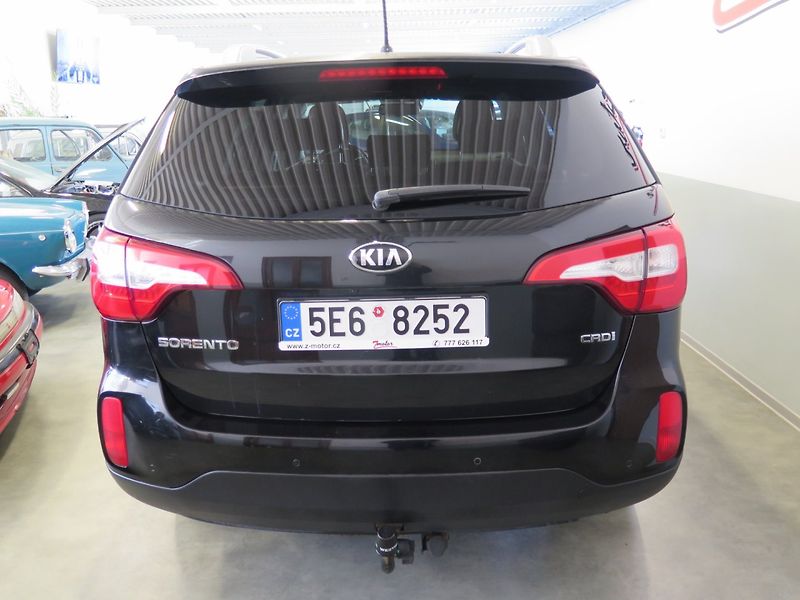 Kia Sorento (2013) 2.2CRDi,4x4,kamera,tažné - fotka 3 z 28