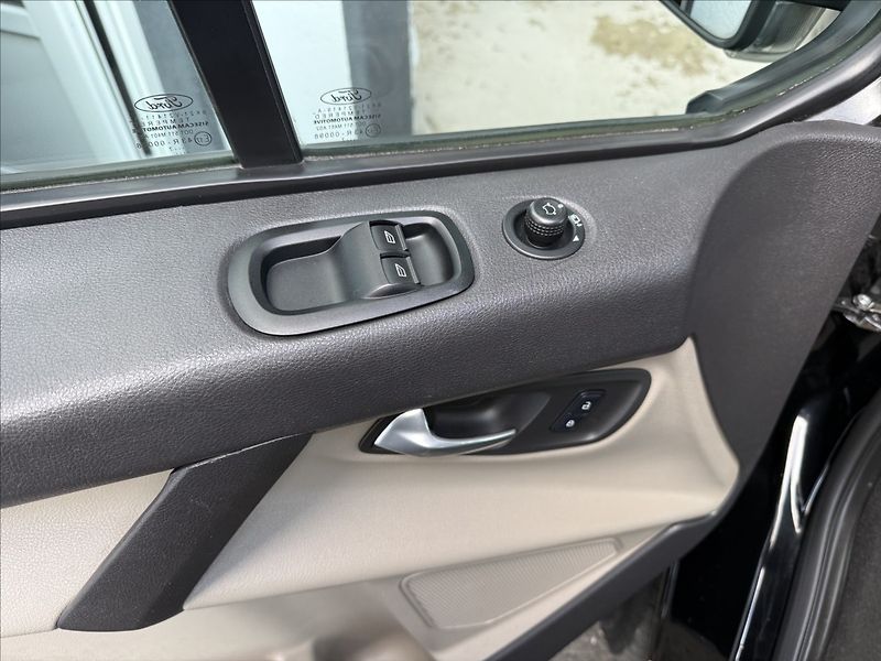 Ford Tourneo Custom 2,0 L2,96kW,1maj,nové rozvody - fotka 18 z 30