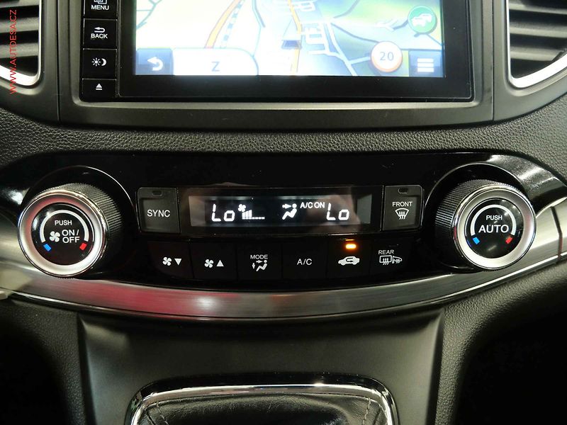 Honda CR-V (2017) 2.0 i 4x4, Temp. park. kamera - fotka 19 z 23