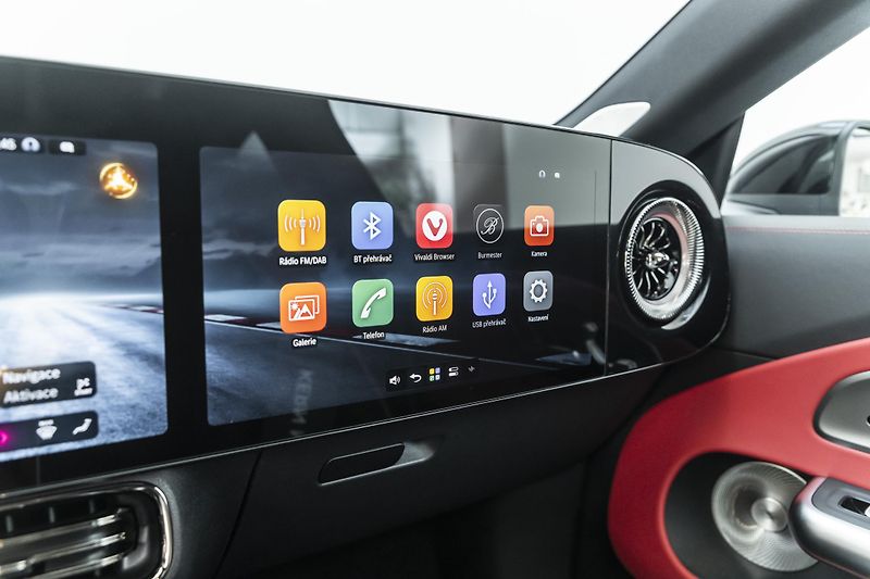 Mercedes-Benz CLA 220 AMG*4MATI*Superscreen*Pano - fotka 22 z 38