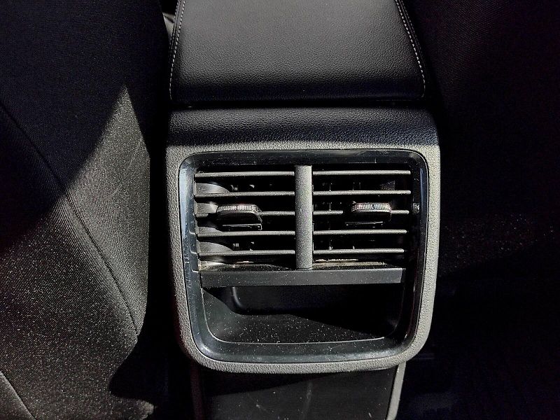 Škoda Octavia (2023) Combi Ambition Plus 2,0 Tdi 11 - fotka 23 z 33