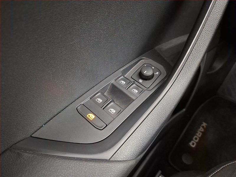 Škoda Karoq (2021) Ambition 2.0 TDI - fotka 15 z 16
