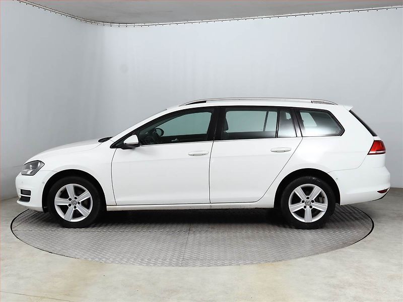 Volkswagen Golf (2014) Comfortline 1.6 TDI, Automat - fotka 3 z 15