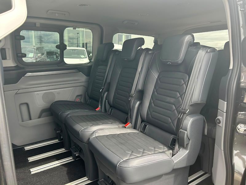 Ford Tourneo Custom (2026) Titanium X L1, Tourneo, 2.0 Ec - fotka 14 z 20