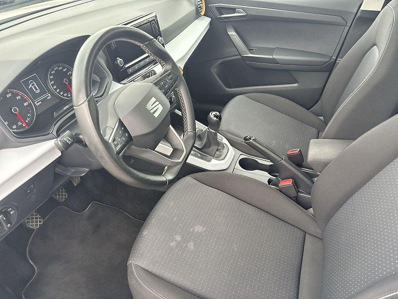 Seat Arona (2022) 1.0 TSI Style - fotka 7 z 27