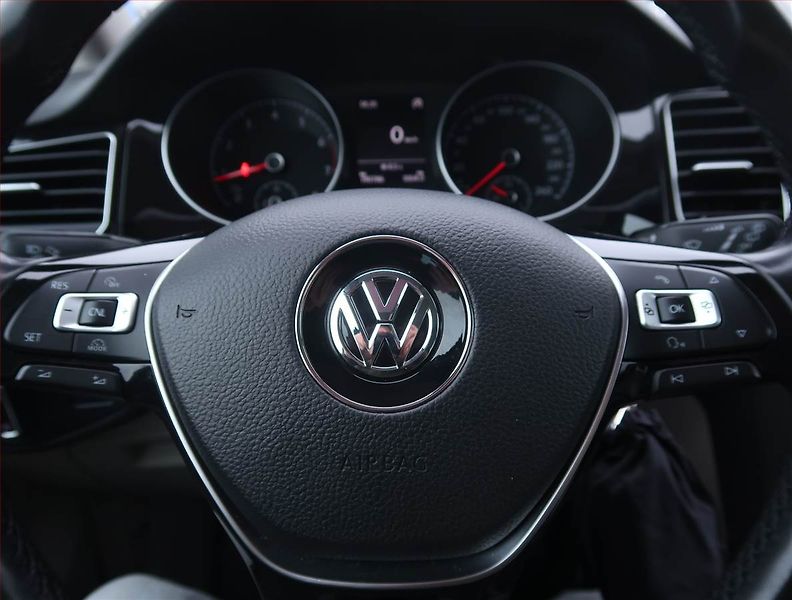 Volkswagen Golf Sportsvan (2015) 1.4 TSI, Serv.kniha, Tempomat - fotka 15 z 16