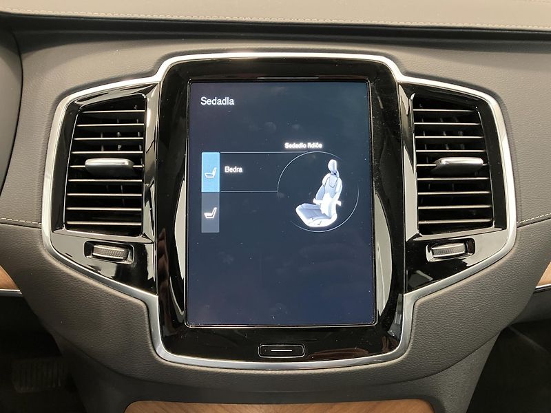 Volvo XC90 B5 AWD INSCRIPTION AT8, ČR - fotka 37 z 49