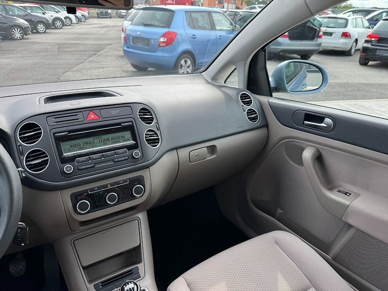 Volkswagen Golf Plus (2010) Rabbit 1.2 TSI 63kW - fotka 15 z 35