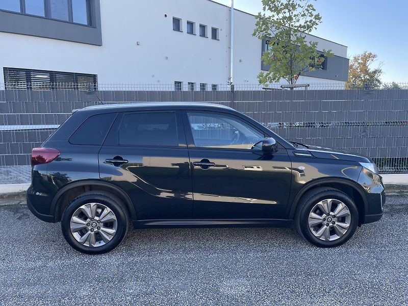 Suzuki Vitara (2020) 1.4 BoosterJet 103 kW  - fotka 6 z 26