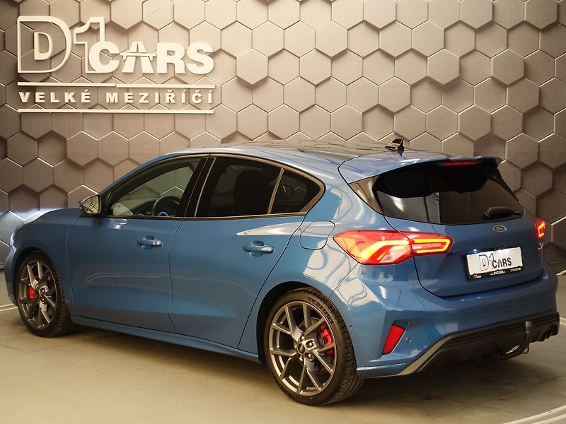 Ford Focus 2,0 ST Styling-Paket ZAMLUVENO - fotka 2 z 57