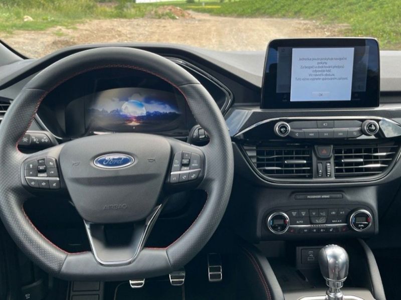 Ford Kuga 1,5i,110KW,CZ.SERVIS - fotka 9 z 14
