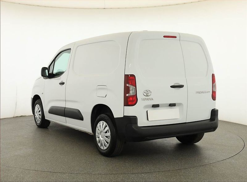 Toyota ProAce City (2024) 1.5 D4-D, ČR, DPH - fotka 4 z 15