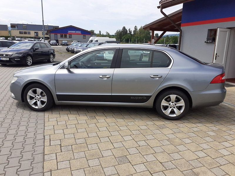 Škoda Superb (2009) 2.0 TDi  ČR - fotka 6 z 29