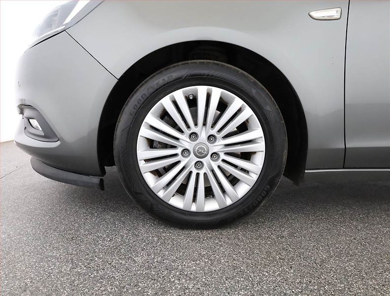Opel Zafira (2018) 2.0 CDTI, 7 míst, ČR,1.maj - fotka 19 z 19