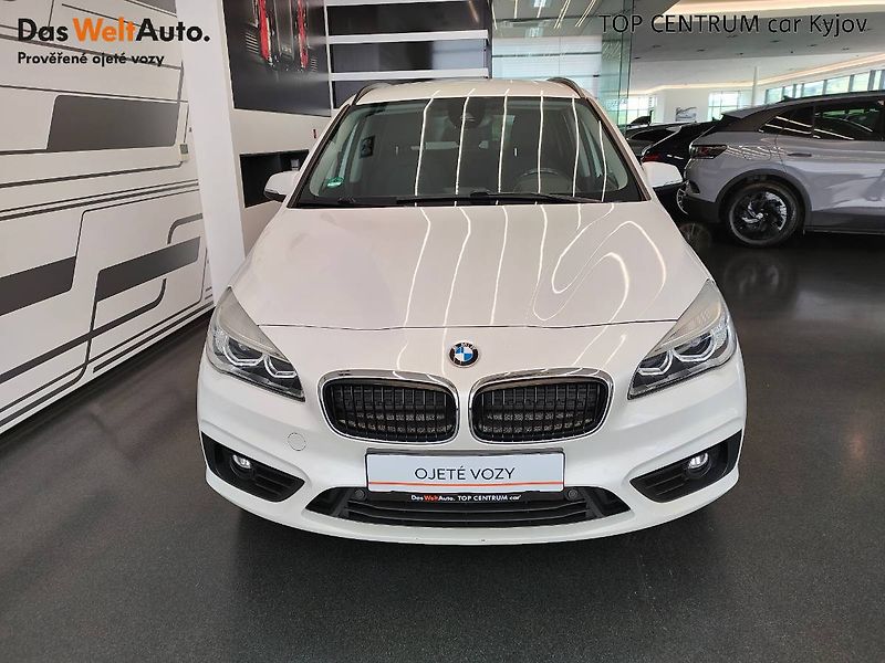 BMW Řada 2 (2017) 220i Gran Tourer (141kW/192k) - fotka 4 z 27