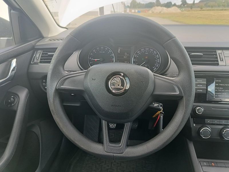 Škoda Octavia III 1.6 TDI - fotka 33 z 40