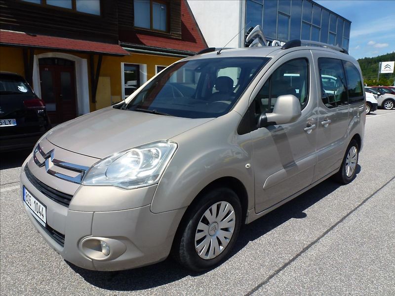 Citroën Berlingo 1,6 HDI  Multispace - fotka 2 z 44