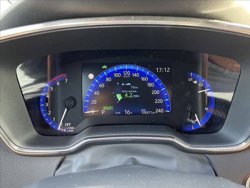 Toyota Corolla 1,8 Hybrid TS ČR.1.MAJ. - fotka 11 z 28