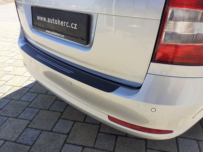 Škoda Octavia (2011) 1.4 TSi AMBIENTE - fotka 16 z 35