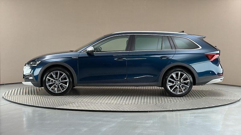 Škoda Octavia 2.0 TDI DSG 4x4 Scout Combi - fotka 4 z 33