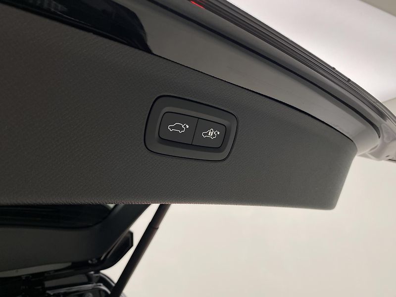 Volvo XC90 (2026) T8 AWD BLACK EDITION PLUS 7m - fotka 22 z 72