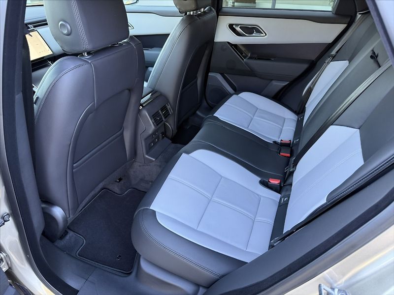Land Rover Range Rover Velar (2026) 3,0 DYNAMIC SE D300 - fotka 31 z 36