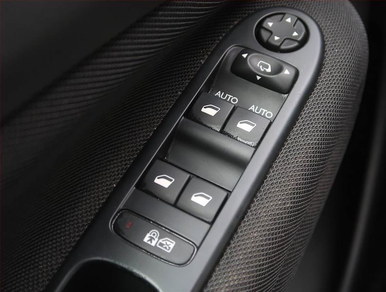 Citroën C3 Picasso (2015) 1.2 PureTech, Serv.kniha - fotka 13 z 16