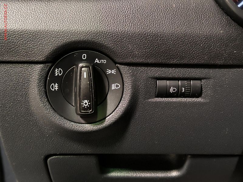 Škoda Octavia (2014) 1.6TDi 4x4, AC, tempo, park - fotka 16 z 17