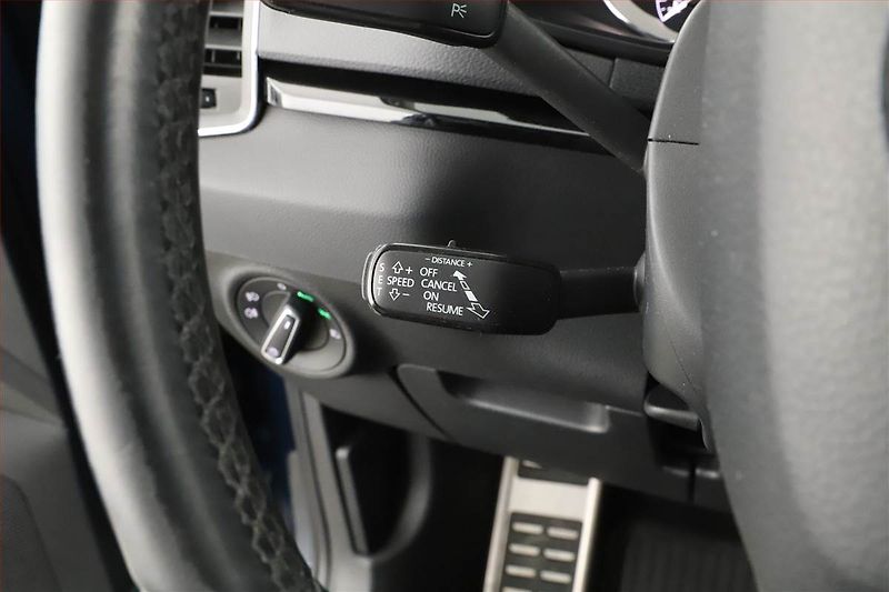 Škoda Karoq (2019) 1.6 TDI, Automat, Tempomat - fotka 16 z 17