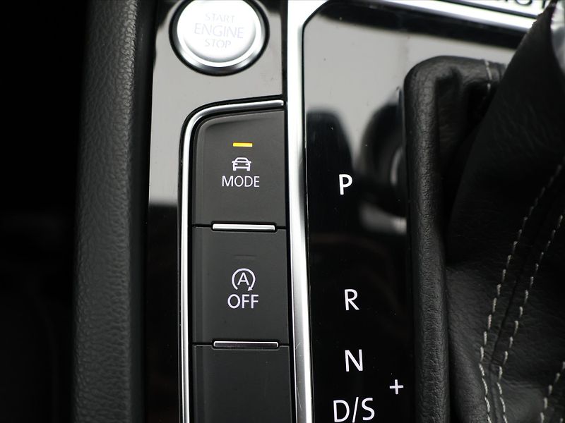Volkswagen Arteon 2,0 TSI 206kW DSG 4M R-Line - fotka 28 z 37
