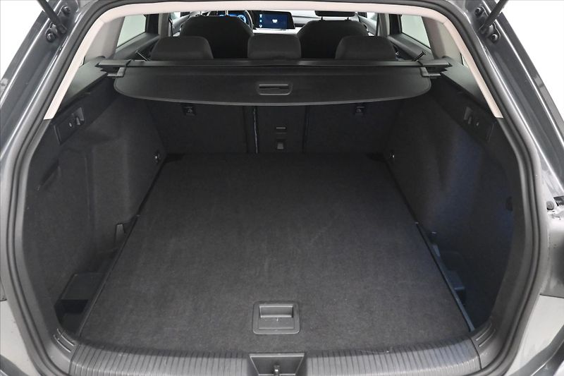 Volkswagen Golf 2,0 TDI 110 kW DSG Life Záruka - fotka 10 z 30