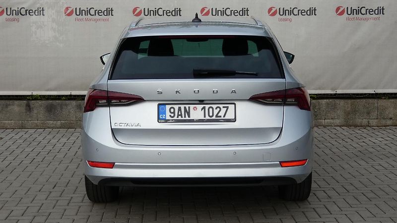 Škoda Octavia 2,0 TDI 85kW Style DSG - fotka 4 z 25