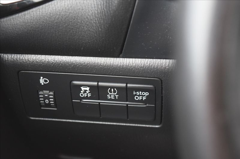 Mazda 3 2,0 G 88KW  DIGIKLIMA ALU NAVI - fotka 24 z 47