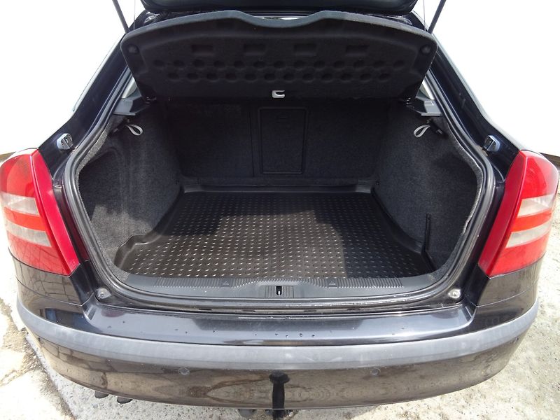 Škoda Octavia (2004) 1.9TDI,77kW,tažné - fotka 16 z 17