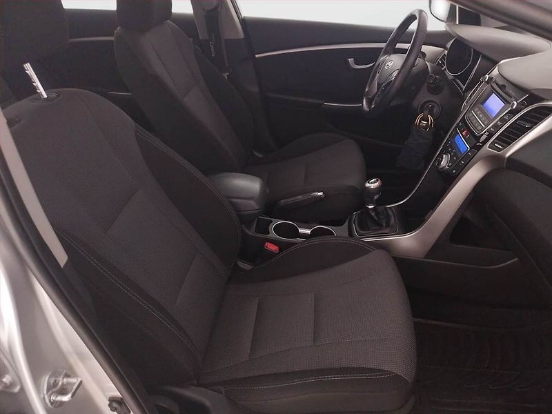 Hyundai i30 (2012) 1.6 GDI, Serv.kniha, Tempomat - fotka 9 z 18